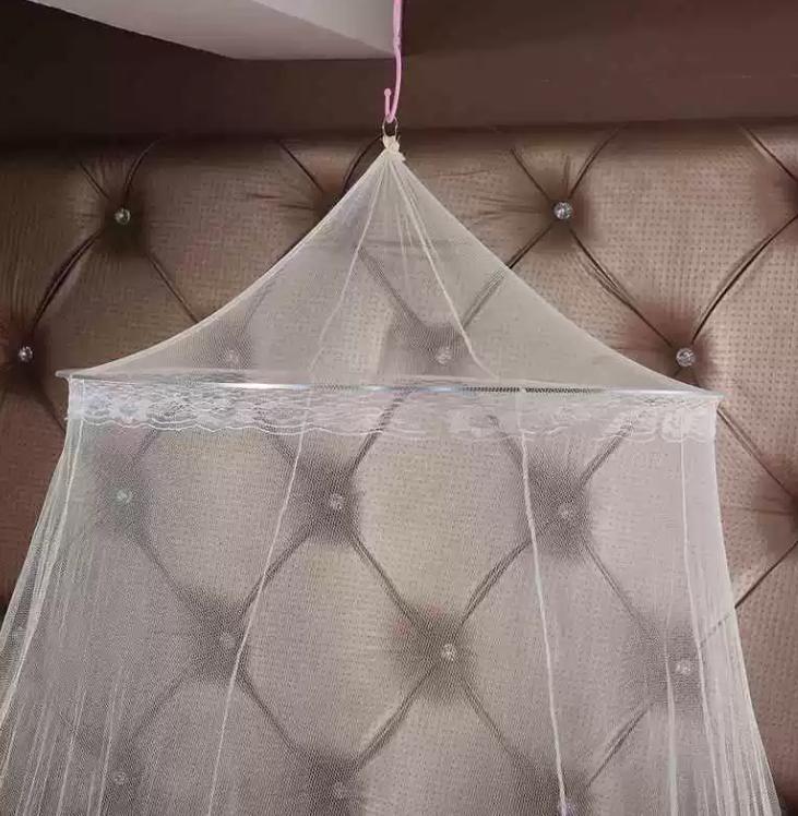 Moustiquaire conique suspendue blanche image 4